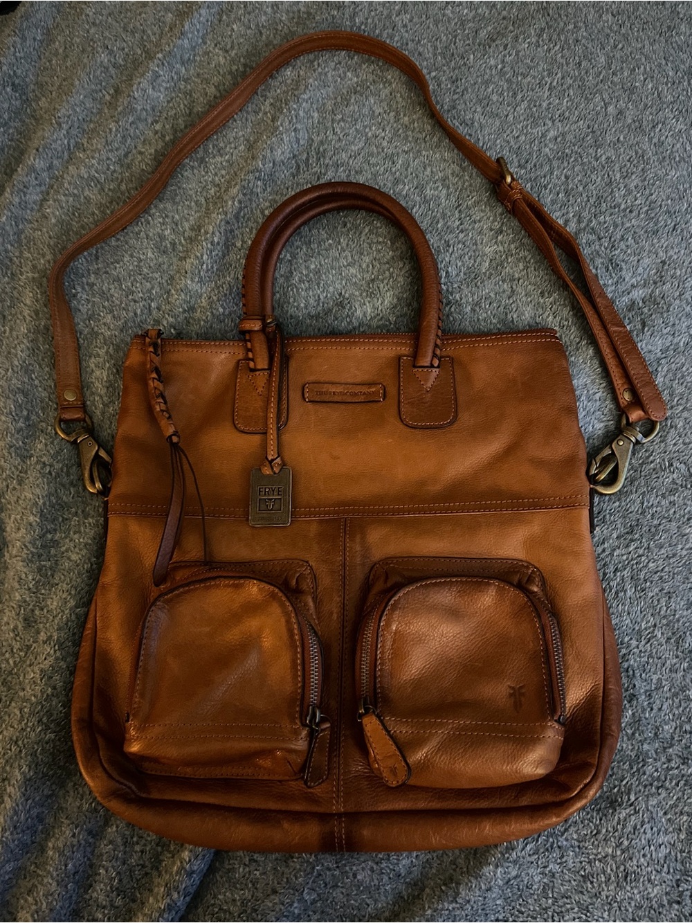 FRYE Melissa Cargo Tote XXL Cognac Italian Leather Crossbody Whipstitch Hang Tag